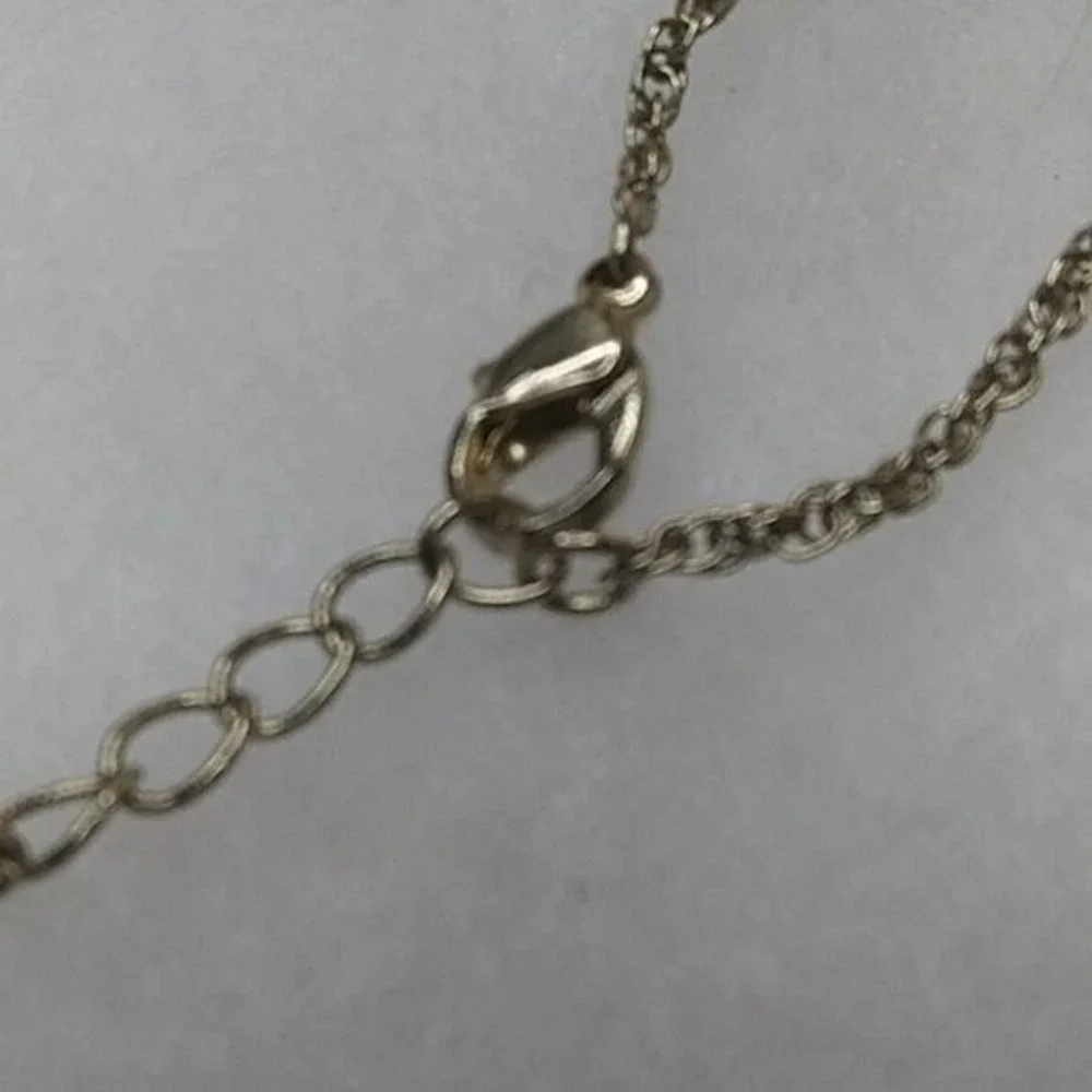 Goldtone rhinestone‎ heart necklace